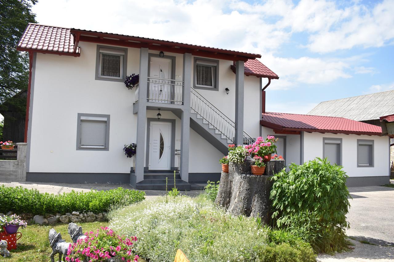 Guesthouse Samolov Vrhovine Exterior foto